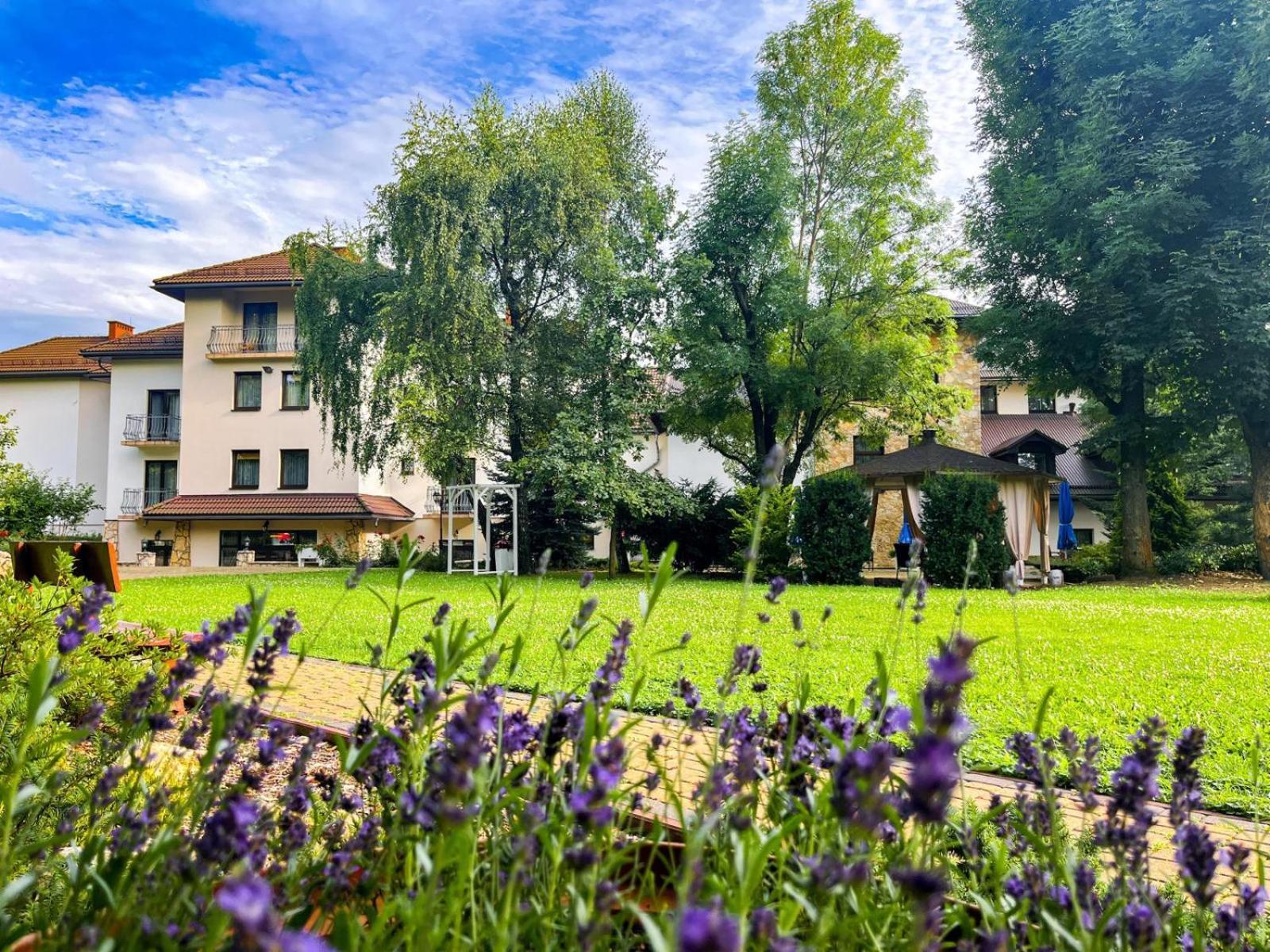 Hotel Victoria 올쿠시 외부 사진