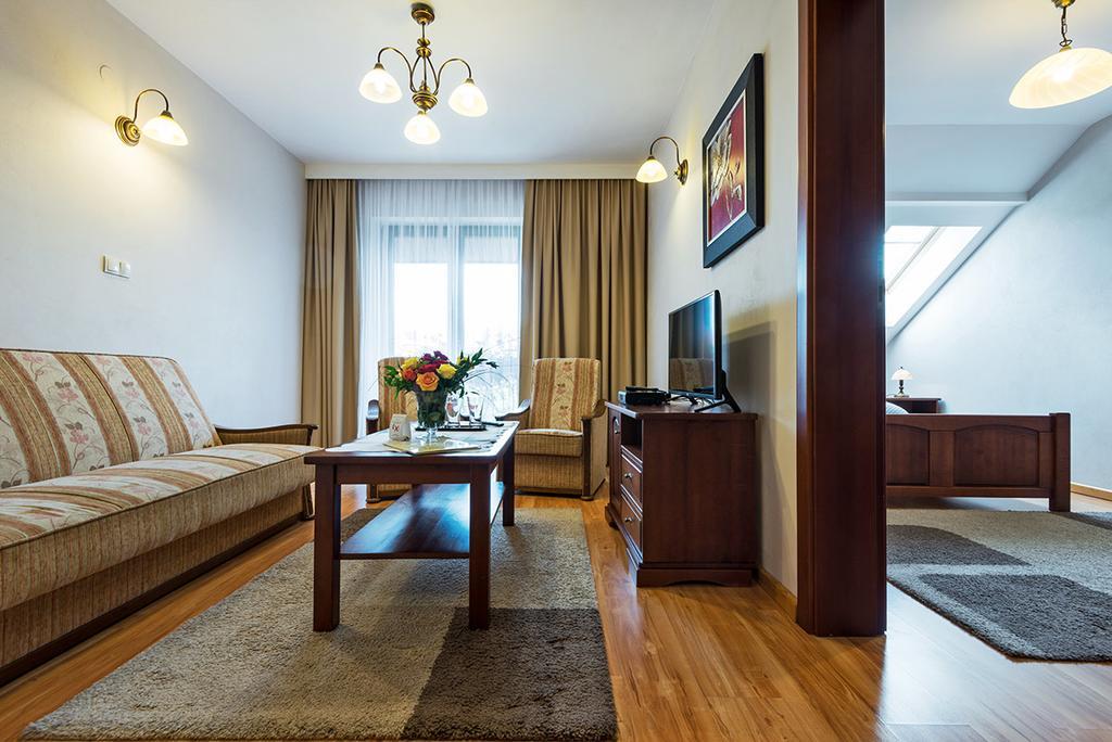 Hotel Victoria 올쿠시 외부 사진
