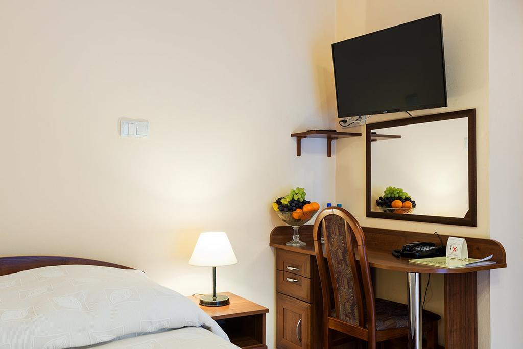 Hotel Victoria 올쿠시 외부 사진