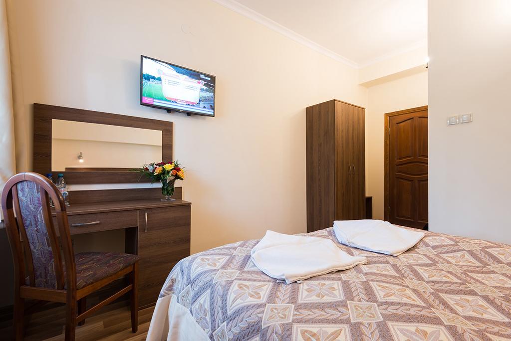 Hotel Victoria 올쿠시 외부 사진